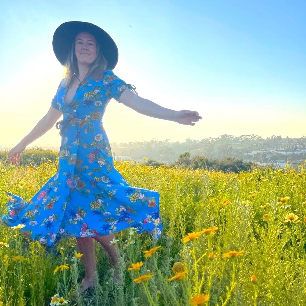CALVIN KLIEN Floral Handkerchief-hem Belted Maxi Dress NWT sz 6 - Picture 2 of 4